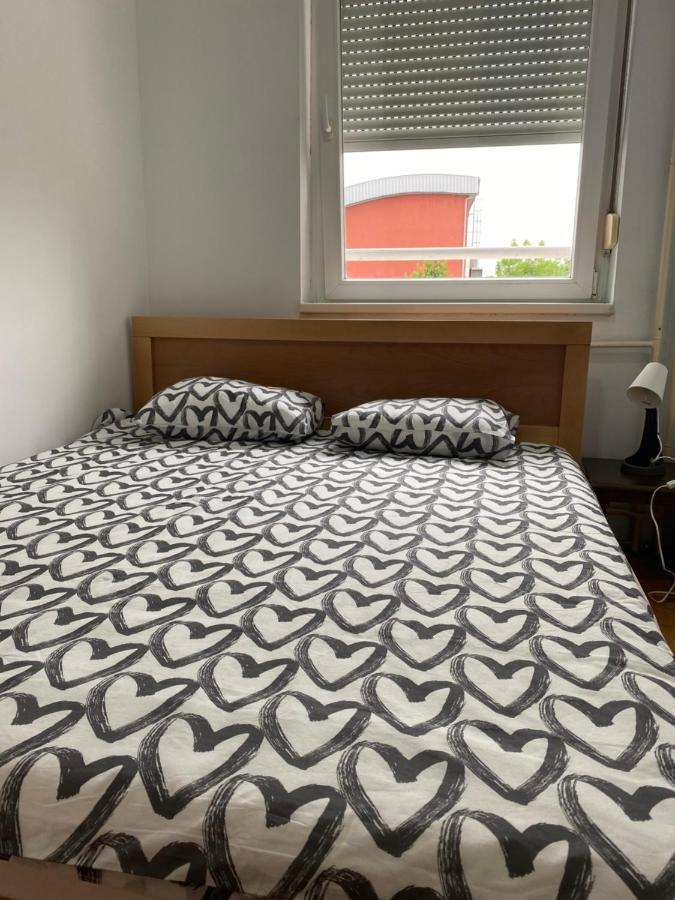 Hill Apartment Belgrado Esterno foto
