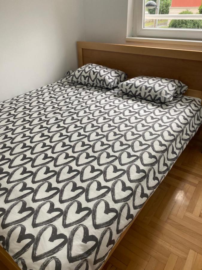 Hill Apartment Belgrado Esterno foto